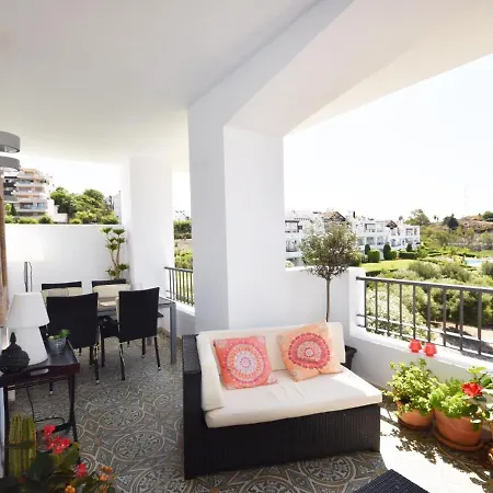 Apartamento Golf Los Arqueros * Benahavís