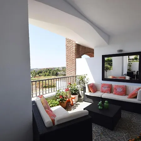 Apartamento Golf Los Arqueros * Benahavís